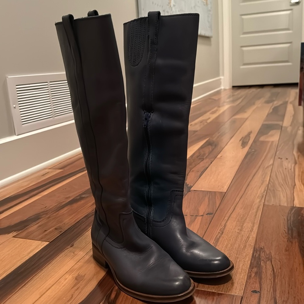 Leather blue boots, half zipper